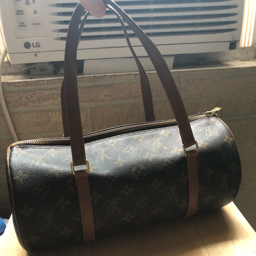 Authentic Louis Vuitton Papillon 30 Monogram Bag